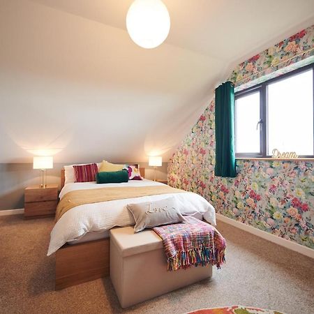 Maes Y Mel- A Couples, Pet Friendly, Rural Romantic Getaway With Countryside Views Gellywen Εξωτερικό φωτογραφία